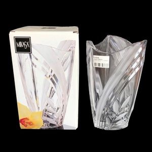 New Mikasa Crystal 10.5" ISLAND BREEZE Vase - Japan- Discontinued